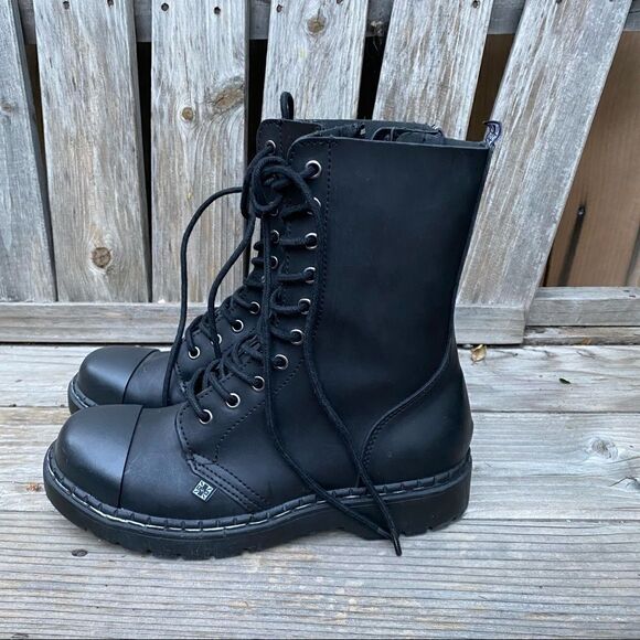 T.U.K. 10 Eye Black Matt combat boots US size 7 women’s - Picture 6 of 16